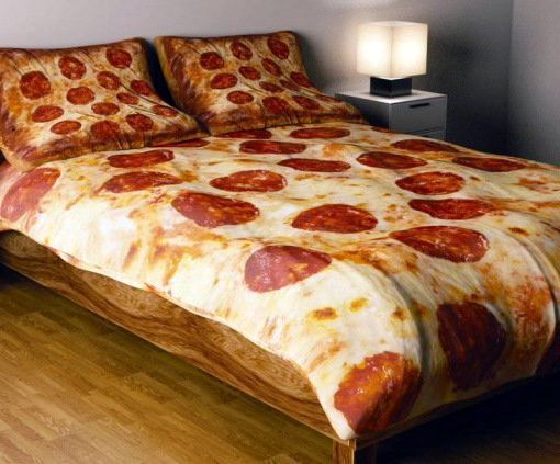 постільна білизна Miley Cyrus Pizza Bed