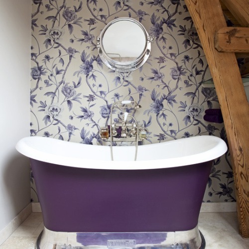 bathroom-with-wallpaper-20
