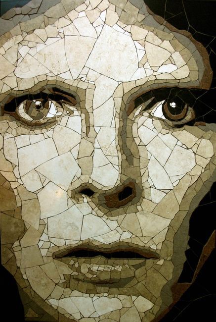 мозаика из битой плитки - портрет Дэвида Боуи