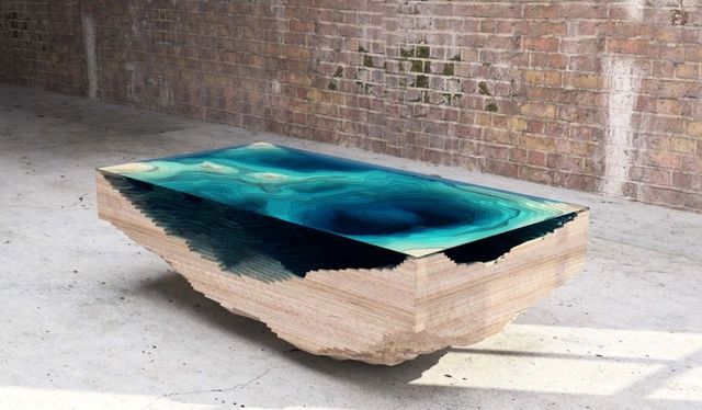 стеклянный журнальный столик the Abyss table от Кристофера Даффи