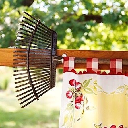 карниз для штори зі старих граблів