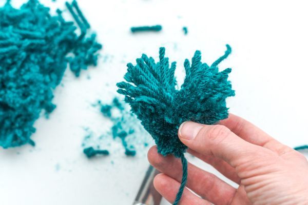 серця помпони своїми руками
