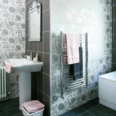 bathroom-with-wallpaper-30