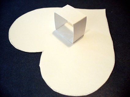 сердечки из бумаги с 3D эффектом на стену