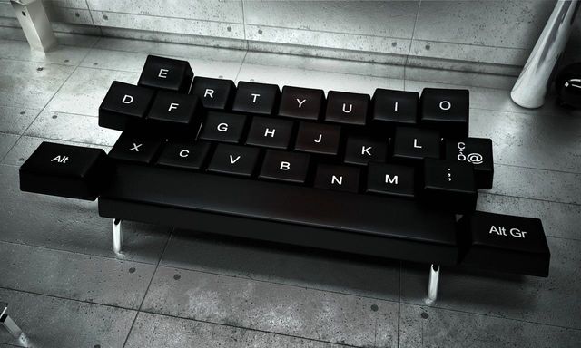 диван в виде клавиатуры qwerty