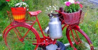 велосипед как декор сада