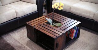 журнальний столик із дерев'яних ящиків