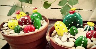 кактусы из камней своими руками