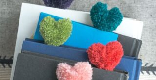 сердечки из помпона своими руками закладки для книг