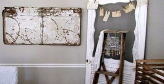 використання старих дверей як рами для записок