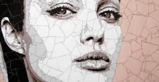 мозаика-портрет Анджелины Джоли из фрагментов керамической плитки от Эда Чапмана